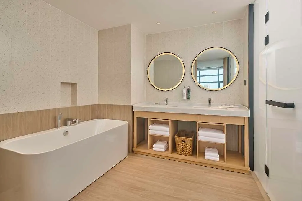 Hilton Garden Inn Zhuhai Jinan University Hotel