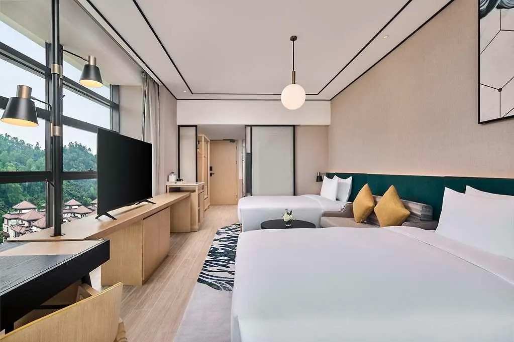 Hilton Garden Inn Zhuhai Jinan University מלון